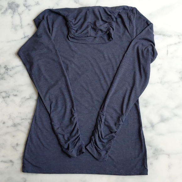 NWT. The Limited Rayon Spandex Grey Elastic Design On Sleeve and Turtleneck Top. - Picture 4 of 4